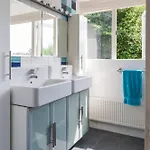 Privatunterkunft First Floor With Bedroom Bathroom Kitchen Office In Near Tue And Centre Eindhoven
