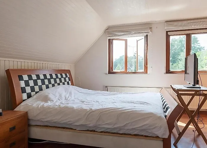 Pansiyon First Floor With Bedroom Bathroom Kitchen Office In Near Tue And Centre *