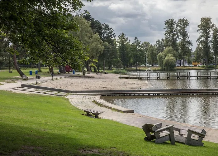 First Floor With Bedroom Bathroom Kitchen Office In Near Tue And Centre Privatunterkunft Eindhoven