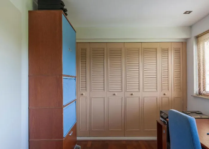 First Floor With Bedroom Bathroom Kitchen Office In Near Tue And Centre Alloggio in famiglia *